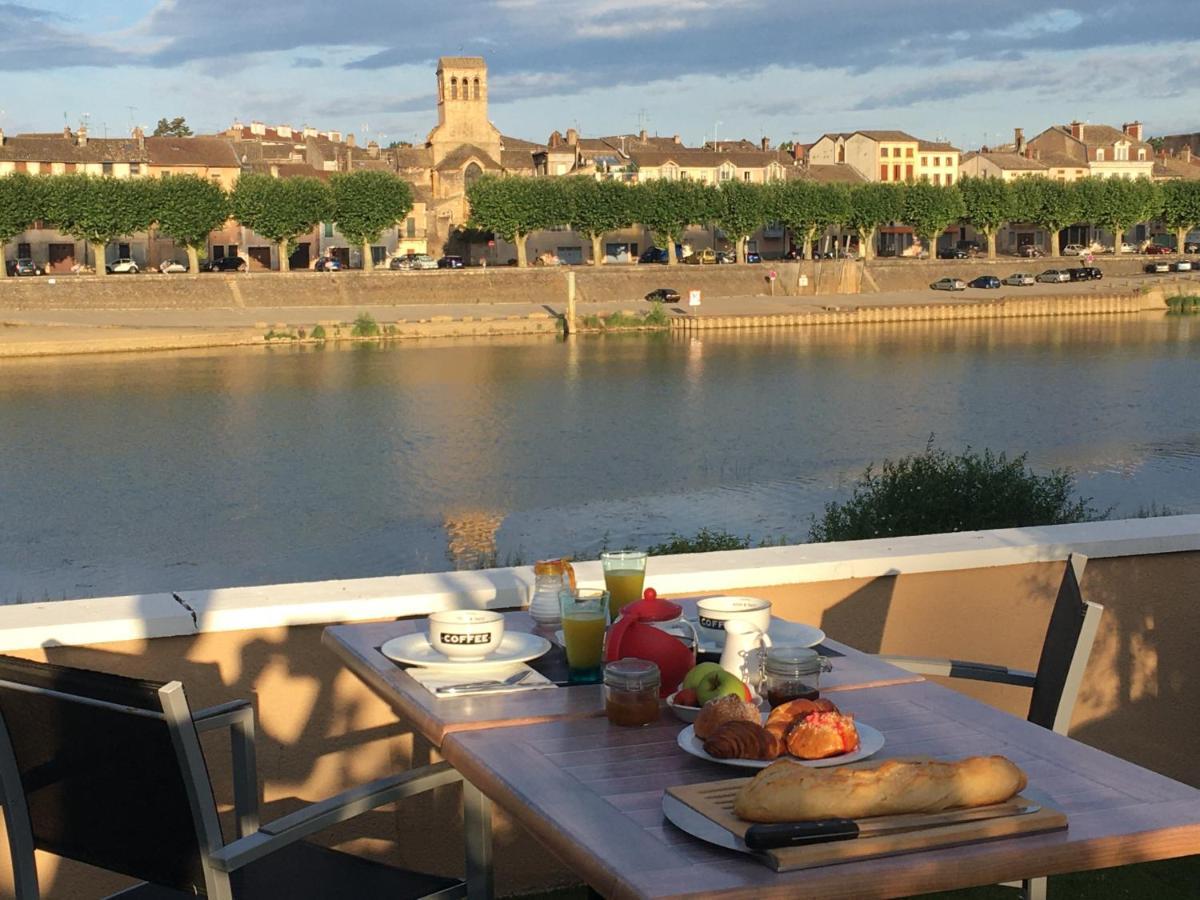 Domaine Des Jardins De La Saone Hotel Tournus Luaran gambar