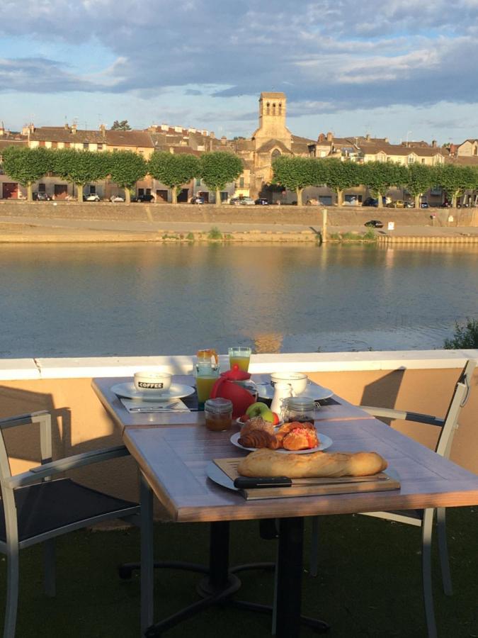 Domaine Des Jardins De La Saone Hotel Tournus Luaran gambar